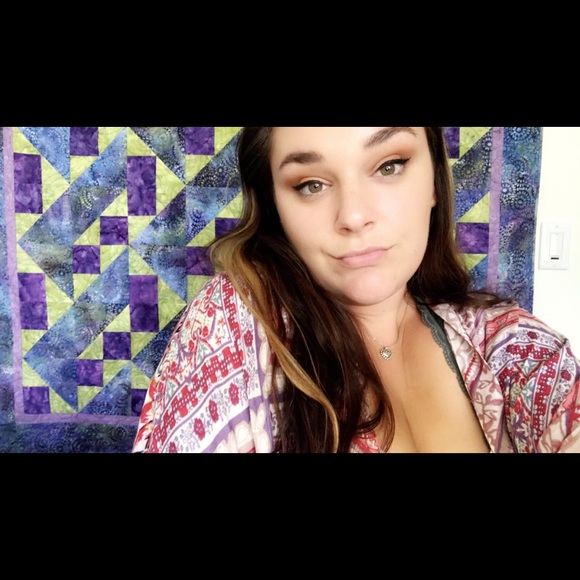 Meet your Posher, Roxanne - Picture 2 of 2